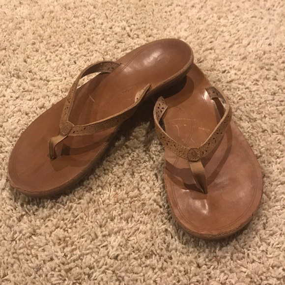 Olukai flip flops - Picture 3 of 3